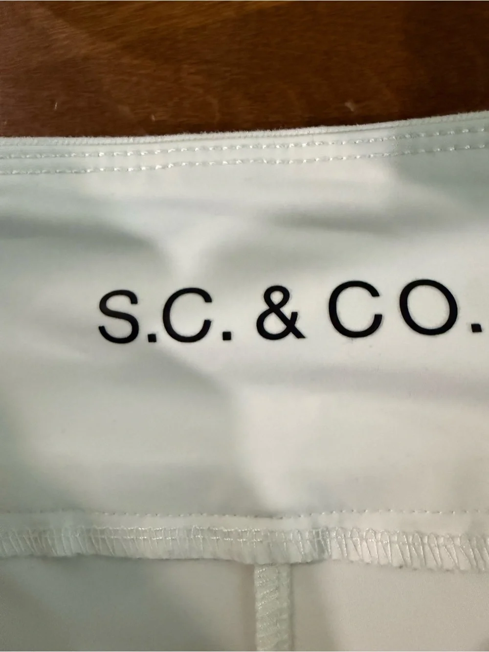 White Mini Skirt - Classic Pull-On Style - size L - Picture 9 of 11